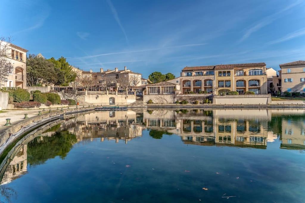 Magnifique Vue Lac Au Golf De Pont-Royal Mallemort Exterior photo